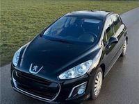 Gebraucht Peugeot 308 120 PS (88 kW) 2011 Andere farben Limousine