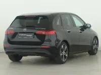 Gebraucht Mercedes B200 163 PS (119 kW) 2026 Unilack nachtschwarz Kleinwagen