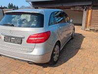 Gebraucht Mercedes B200 156 PS (114 kW) 2013 Silber Van / Kleinbus