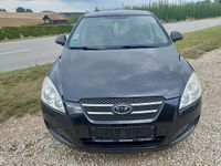 Gebraucht Kia Ceed LX 109 PS (80 kW) 2008 Schwarz Kleinwagen