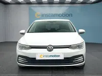 Gebraucht VW Golf VIII 150 PS (110 kW) 2023 Weiß Kleinwagen