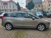 Gebraucht Peugeot 5008 Family 150 PS (110 kW) 2011 Braun Van / Kleinbus