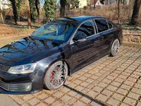 Second-hand VW Jetta 211 CP (155 kW) 2012 Negru Berlinǎ