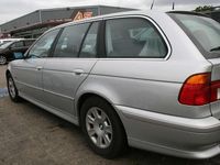 Gebraucht BMW 525 163 PS (119 kW) 2003 Titansilber metallic Kombi