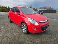 Gebraucht Hyundai i20 Style 90 PS (66 kW) 2011 Rot Kleinwagen
