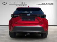 Gebraucht Toyota Yaris Elegant 116 PS (85 kW) 2022 Karminarot metallic Kleinwagen