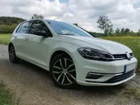 Gebraucht VW Golf VII 116 PS (85 kW) 2019 Weiß Limousine