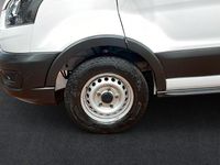 Gebraucht Ford Transit Trend 131 PS (96 kW) 2022 Weiß Limousine