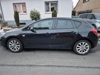 Gebraucht Opel Astra 140 PS (102 kW) 2013 Schwarz Limousine