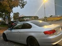 Gebraucht BMW 320 170 PS (125 kW) 2007 Silber Coupé
