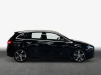 Gebraucht Mercedes B180 Progressive 116 PS (85 kW) 2026 Schwarz Kleinwagen