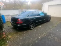Gebraucht Mercedes E500 2003 Schwarz Limousine
