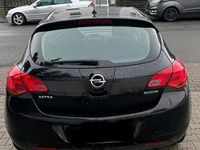 Gebraucht Opel Astra Eco 100 PS (73 kW) 2011 Schwarz Kleinwagen