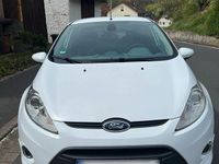 Gebraucht Ford Fiesta 82 PS (60 kW) 2011 Weiß Kleinwagen