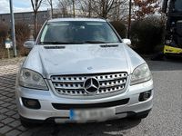 Gebraucht Mercedes ML320 224 PS (164 kW) 2007 Silber SUV