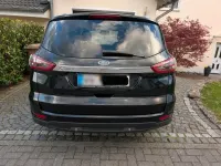 Gebraucht Ford S-MAX 140 PS (102 kW) 2026 Schwarz Van / Kleinbus