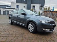 Gebraucht Skoda Rapid Joy 110 PS (80 kW) 2016 Grau Limousine