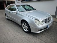 Gebraucht Mercedes C180 143 PS (105 kW) 2004 Silber Coupé