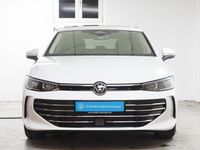 Gebraucht VW Passat Elegance 150 PS (110 kW) 2024 Pure white Kombi