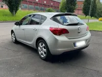 Gebraucht Opel Astra 115 PS (84 kW) 2010 Silber Limousine