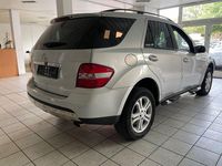 Gebraucht Mercedes ML350 272 PS (200 kW) 2007 Silber SUV