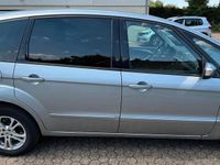 Gebraucht Ford S-MAX Titanium 140 PS (102 kW) 2014 Grau Van / Kleinbus