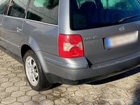 Gebraucht VW Passat Highline 101 PS (74 kW) 2003 Grau Van