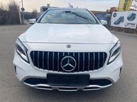 Gebraucht Mercedes GLA220 170 PS (125 kW) 2019 Weiß SUV