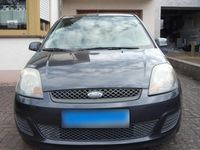 Gebraucht Ford Fiesta Ambiente 60 PS (44 kW) 2008 Grau Kleinwagen
