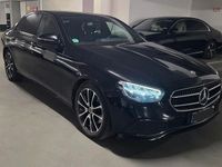 Gebraucht Mercedes E220 Avantgarde 200 PS (147 kW) 2022 Schwarz Limousine