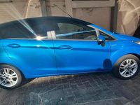 Używany Ford Fiesta SYNC Edition 95 KM (69 kW) 2016 Niebieski Hatchback