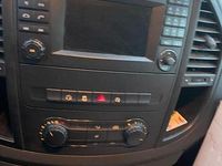 Gebraucht Mercedes Vito 250 PS (183 kW) 2015 Rot Van