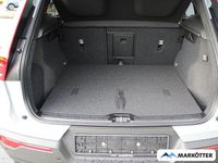 Neu Volvo XC40 Plus 163 PS (119 kW) 2025 Grau SUV