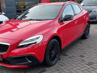 Gebraucht Volvo V40 CC 150 PS (110 kW) 2016 Passion red / solid Kombi