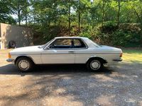 Gebraucht Mercedes C280 159 PS (116 kW) 1978 Weiß Coupé