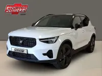 Neu Volvo XC40 Plus 163 PS (119 kW) 2026 Crystal white / metallic SUV