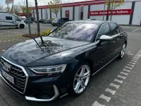Gebraucht Audi S8 571 PS (419 kW) 2023 Blau Limousine