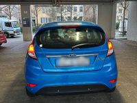 Gebraucht Ford Fiesta Trend 95 PS (69 kW) 2015 Blau Kleinwagen