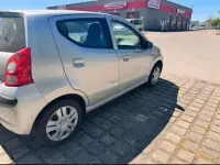 Gebraucht Nissan Pixo 68 PS (50 kW) 2010 Silber Kleinwagen