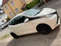 Gebraucht Toyota Aygo 69 PS (50 kW) 2016 Weiß Kleinwagen