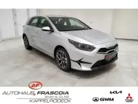 Gebraucht Kia Ceed Spirit 160 PS (117 kW) 2024 Silber Kleinwagen