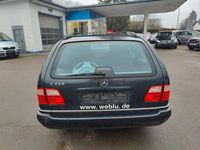 Gebraucht Mercedes E230 150 PS (110 kW) 1997 Blau Kombi