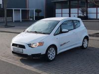 Gebraucht Mitsubishi Colt Edition 75 PS (55 kW) 2012 Weiß Limousine