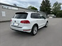 Gebraucht VW Touareg 262 PS (192 kW) 2016 Weiß SUV