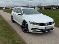 Gebraucht VW Passat 150 PS (110 kW) 2022 Weiß Kombi