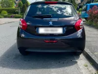 Gebraucht Peugeot 208 68 PS (50 kW) 2013 Andere farben Kleinwagen