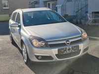Gebraucht Opel Astra Edition 101 PS (74 kW) 2005 Silber Kombi