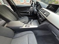 Gebraucht BMW 318 Shadowline 150 PS (110 kW) 2017 Schwarz Kombi