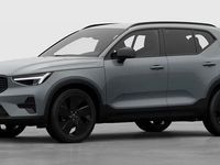 Neu Volvo XC40 Plus 163 PS (119 kW) 2025 Grau SUV