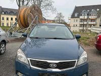 Usado Kia Ceed 90 HP (66 kW) 2010 Azul Citadino
